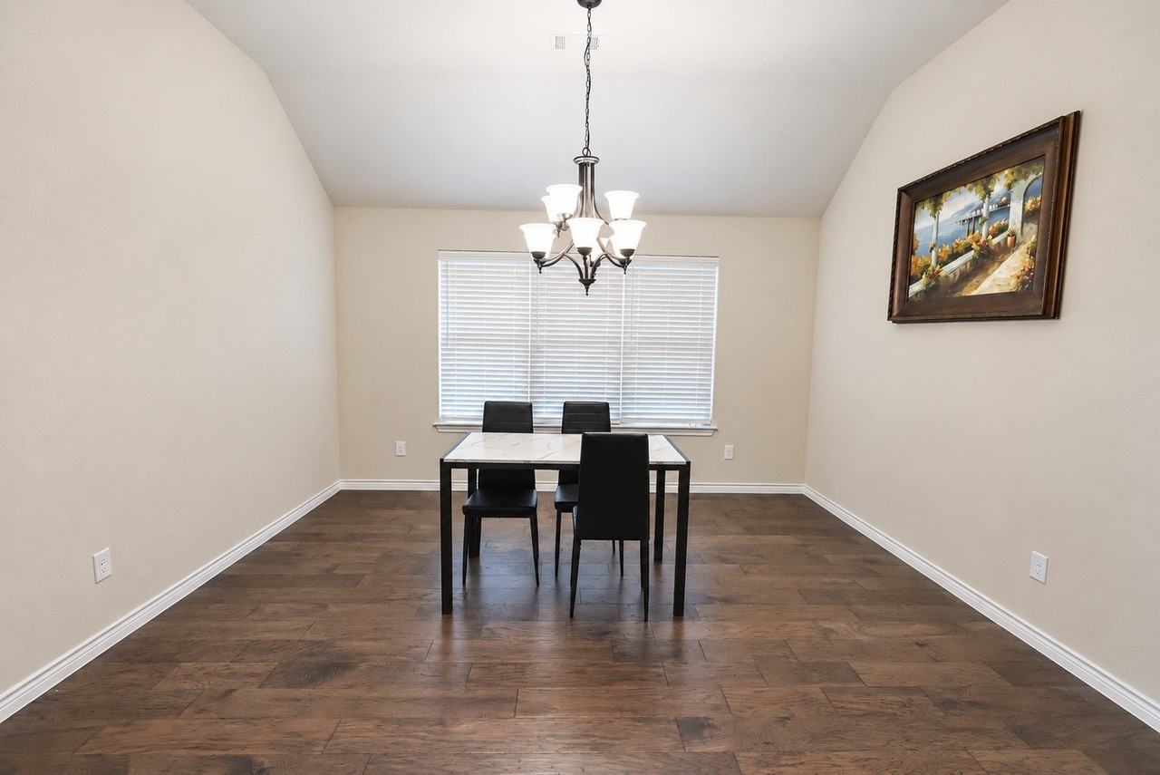 2643 Harlow Ln - Photo 4 of 28