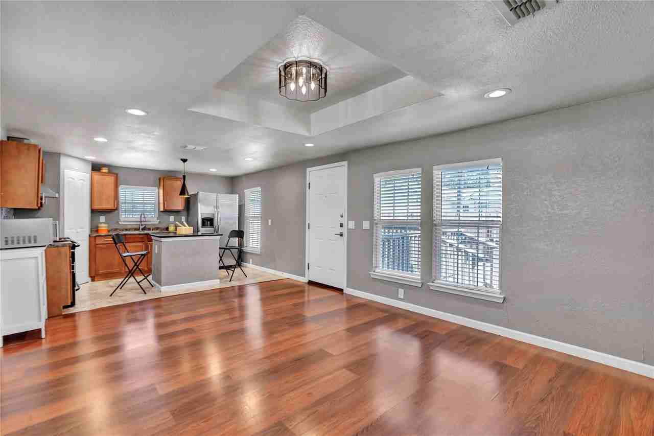 4405 Ray White Rd - Photo 7 of 27