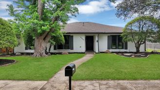3220 Steven Dr - Photo 1 of 1