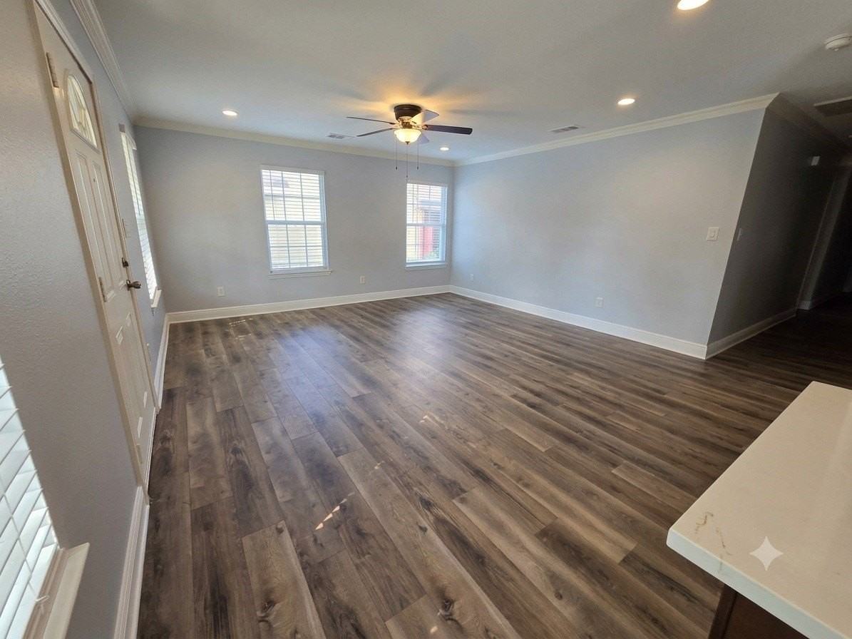 914 Ne 17th St - Photo 6 of 24