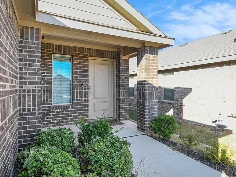 125 Running River Dr - Photo 2 of 10