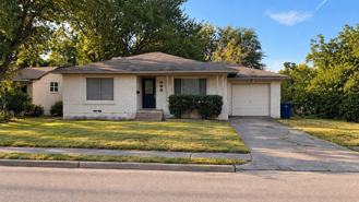 214 E Carolyn Dr - Photo 1 of 1