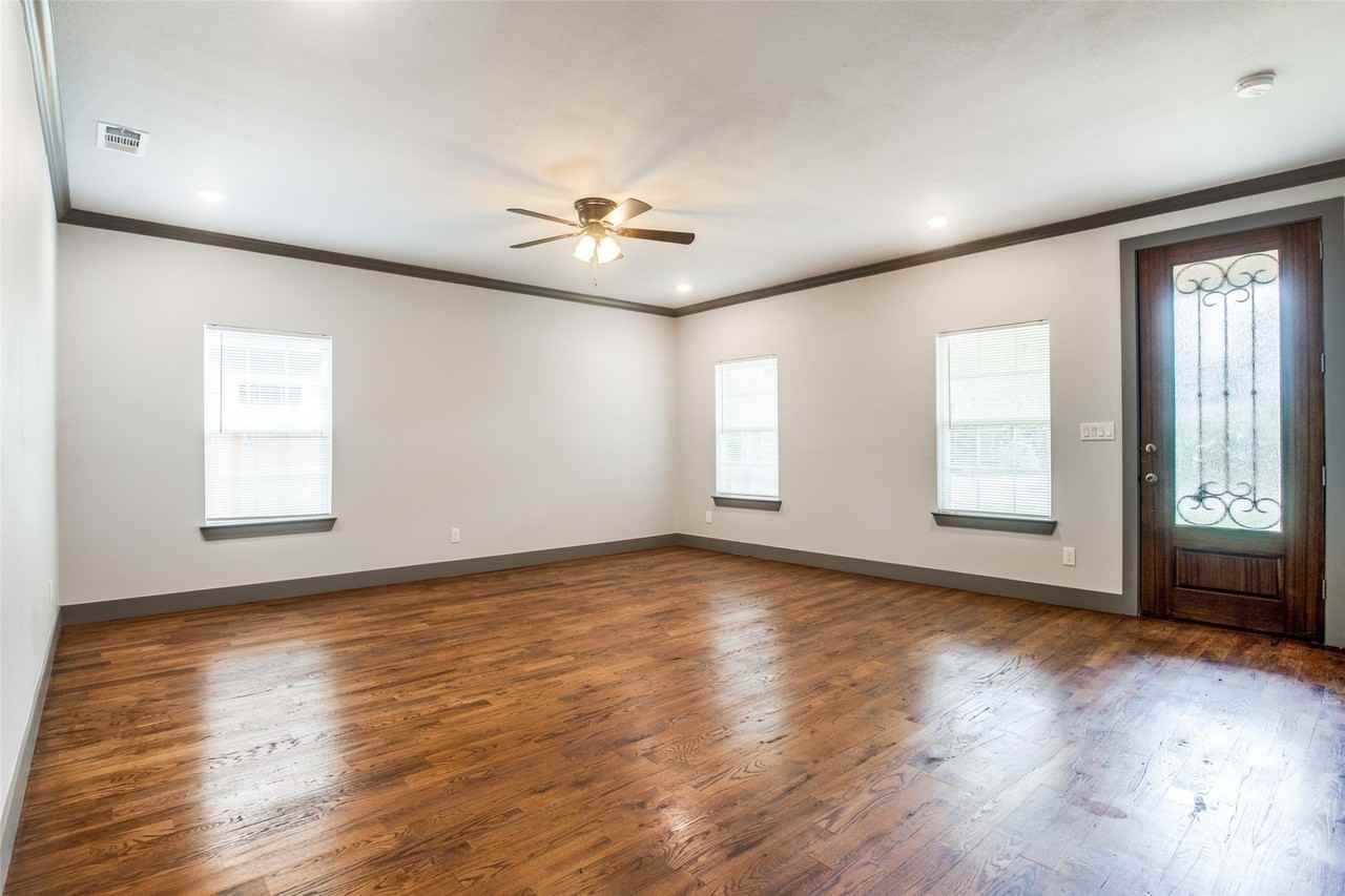 3601 Henry St - Photo 7 of 24