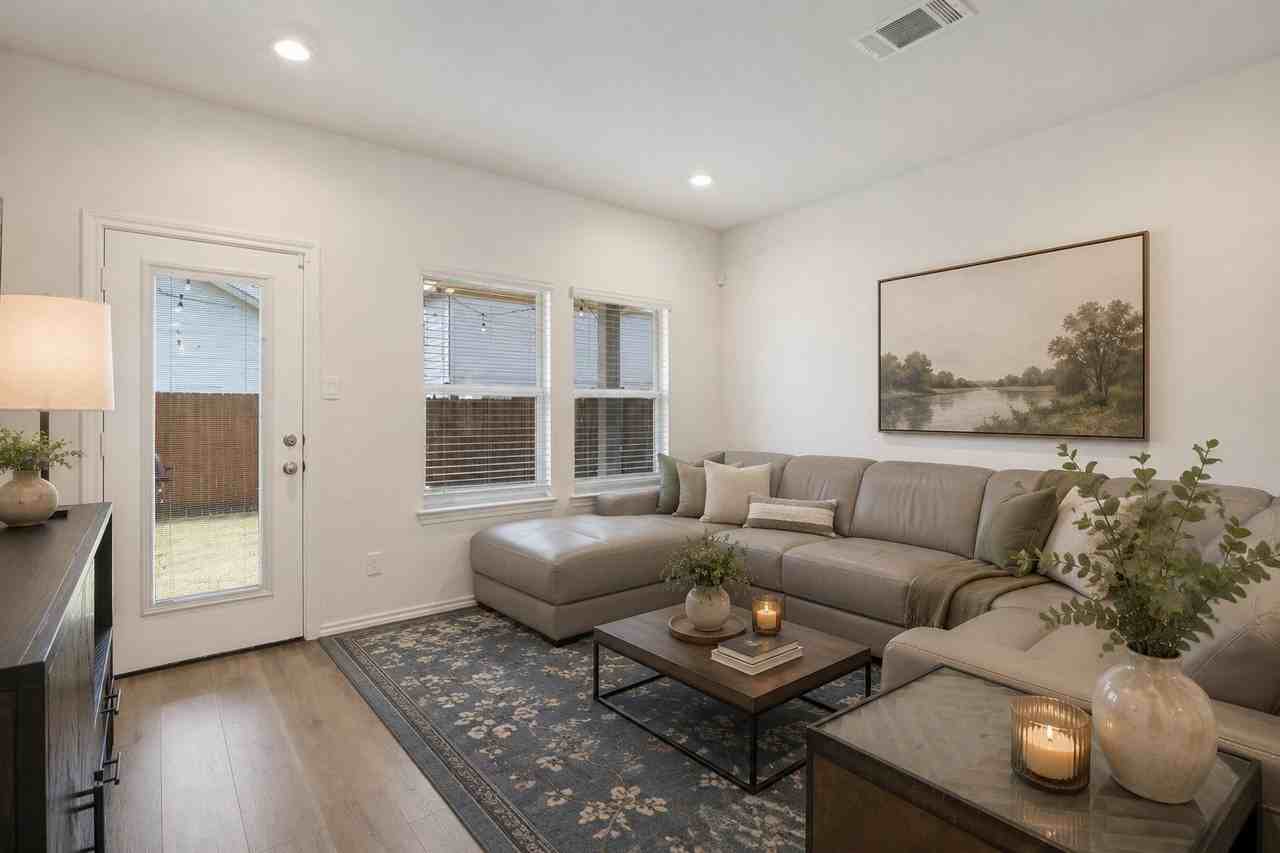 822 Shear Dr - Photo 7 of 12