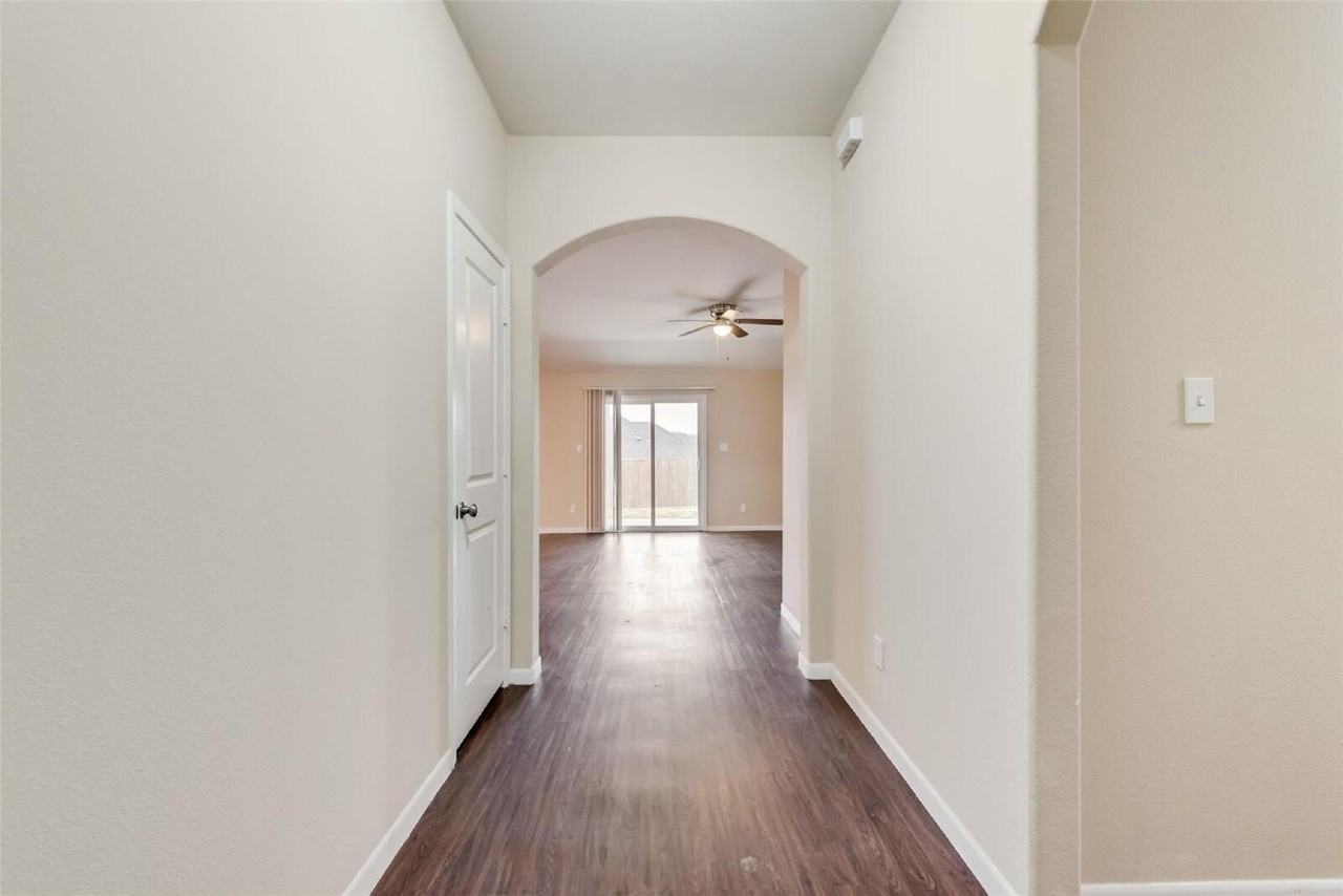 3318 Brookstone Dr - Photo 6 of 16