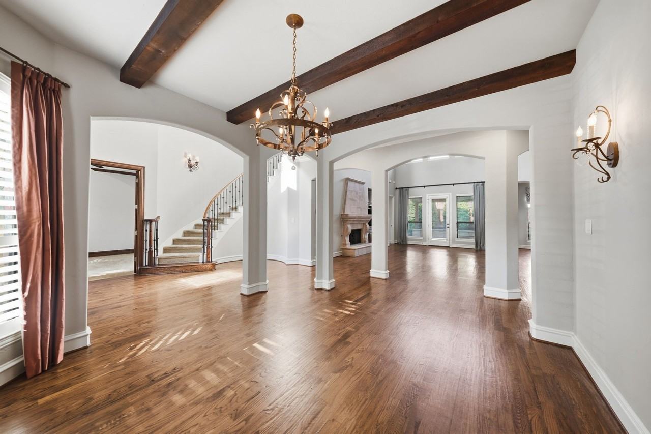 11524 Seaside Ln - Photo 5 of 37