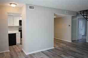 2415 S Graham Dr - Photo 4 of 10