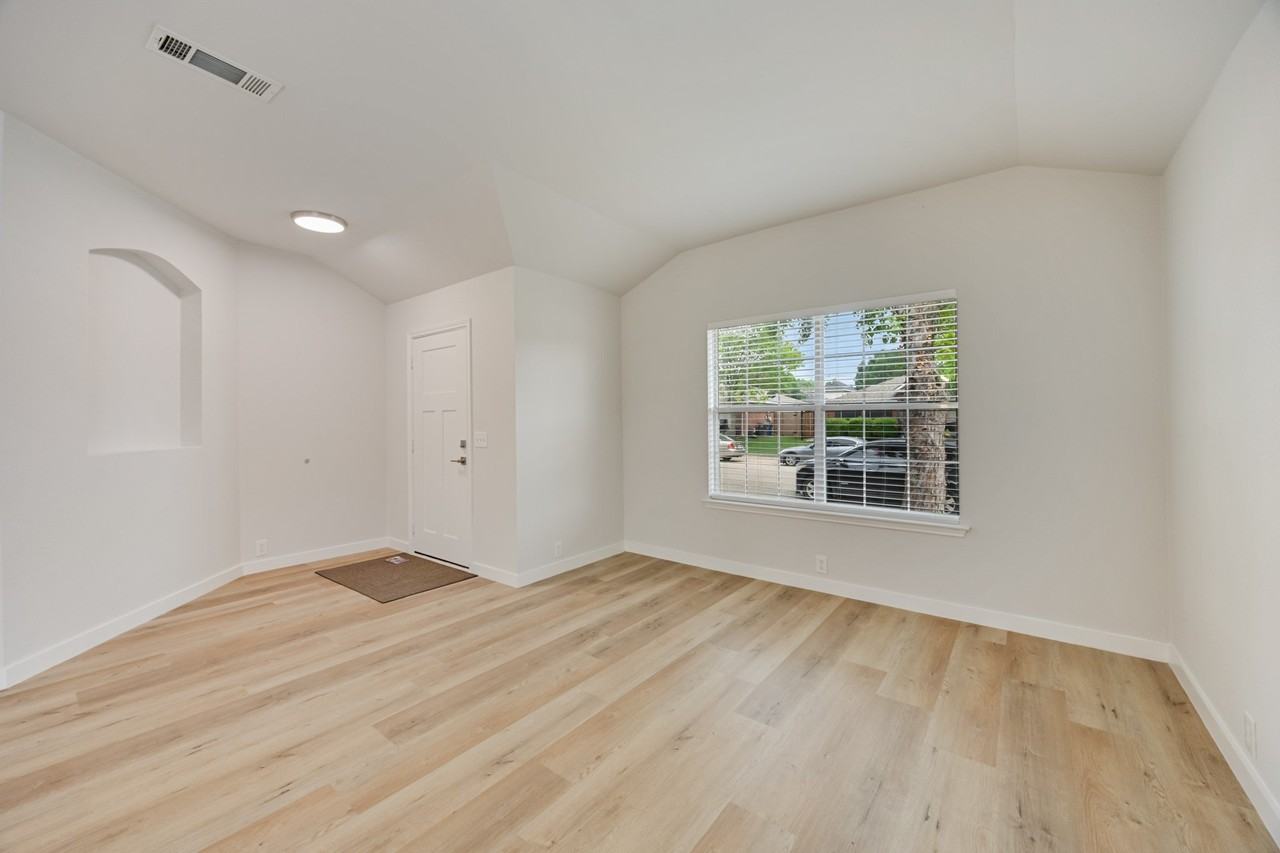 7127 Larkin Dr - Photo 2 of 21
