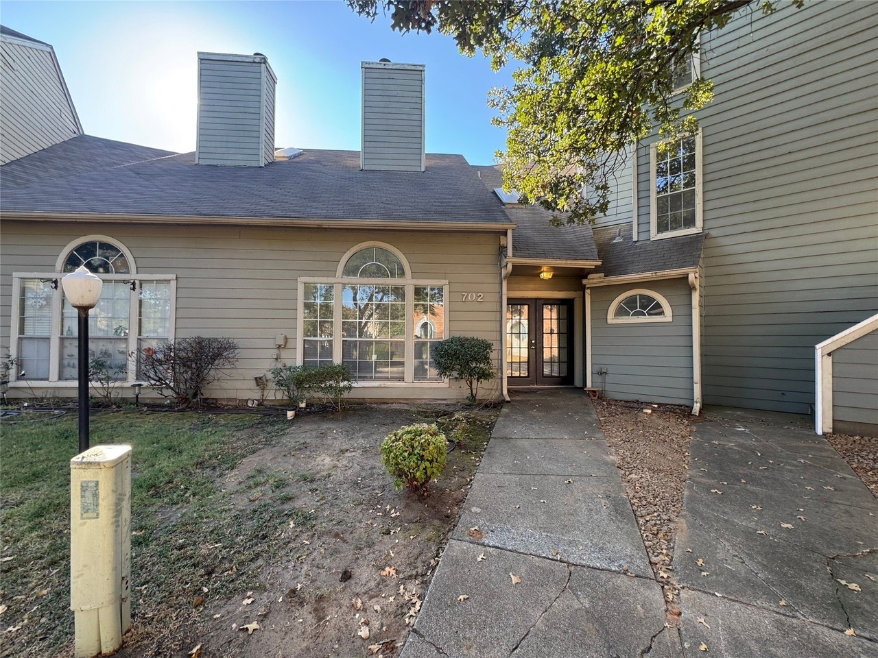 702 Bel Aire Crst - Photo 2 of 28