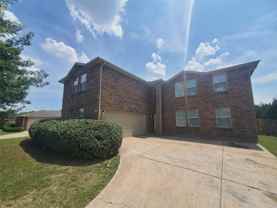 2512 Comstock Ln - Photo 1 of 1
