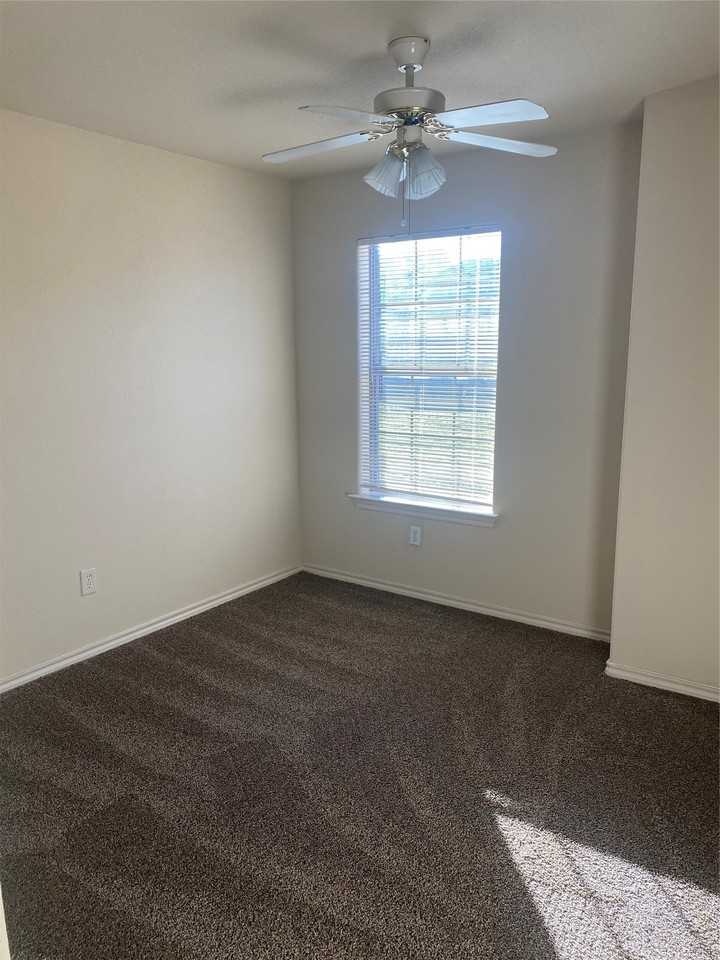 123 Sunburst Ct - Photo 6 of 8