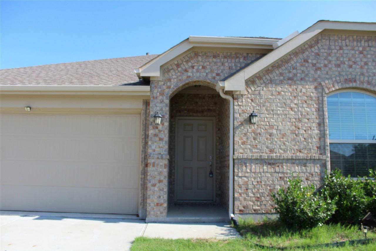 1321 Rembrandt Dr - Photo 2 of 37