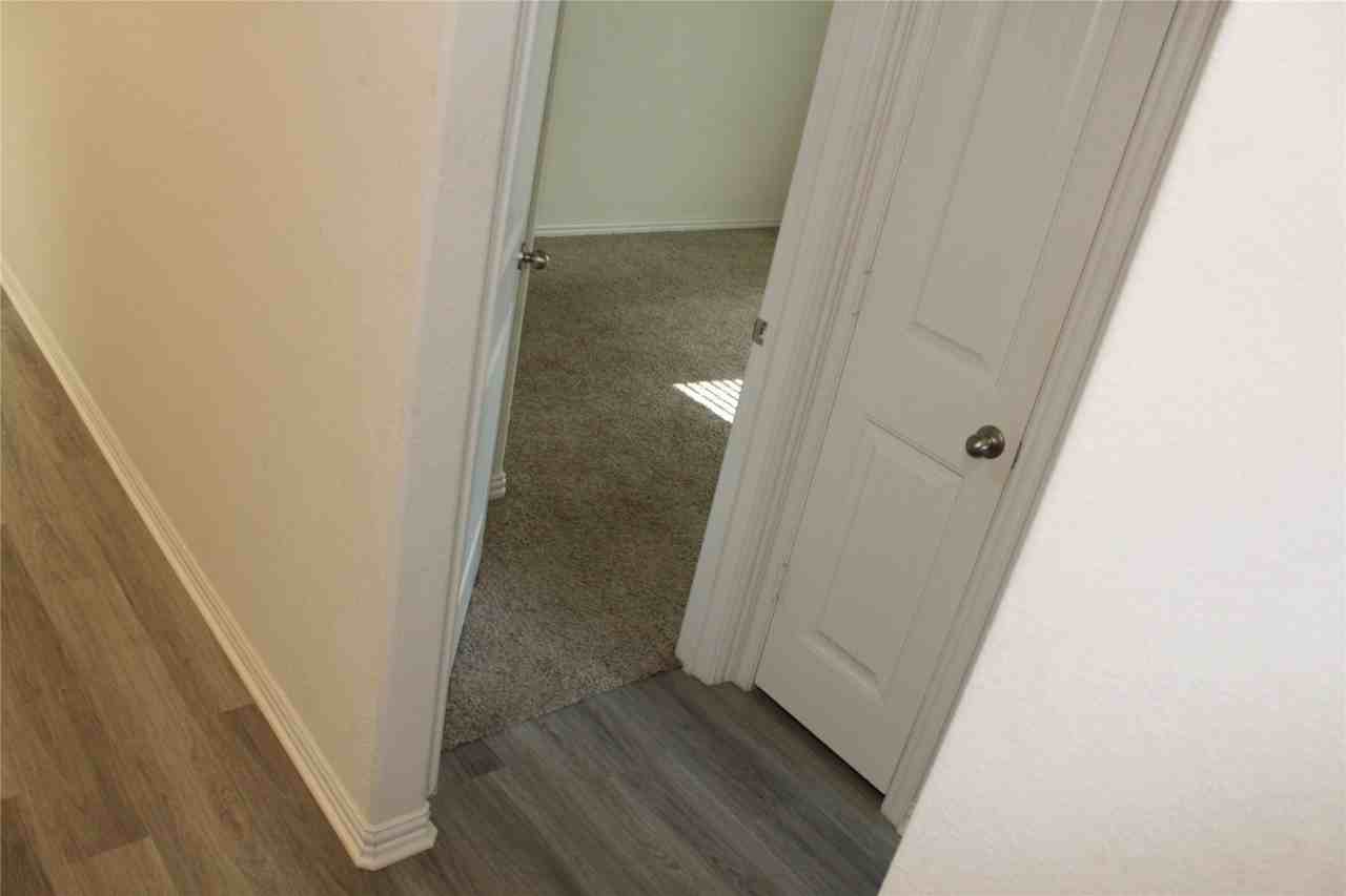 1321 Rembrandt Dr - Photo 6 of 37