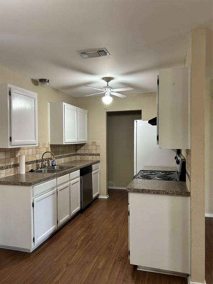 6532 Central Ave - Photo 3 of 10