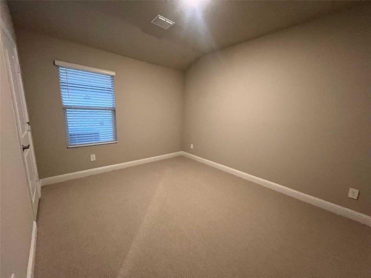 5908 Brittner Dr - Photo 5 of 25