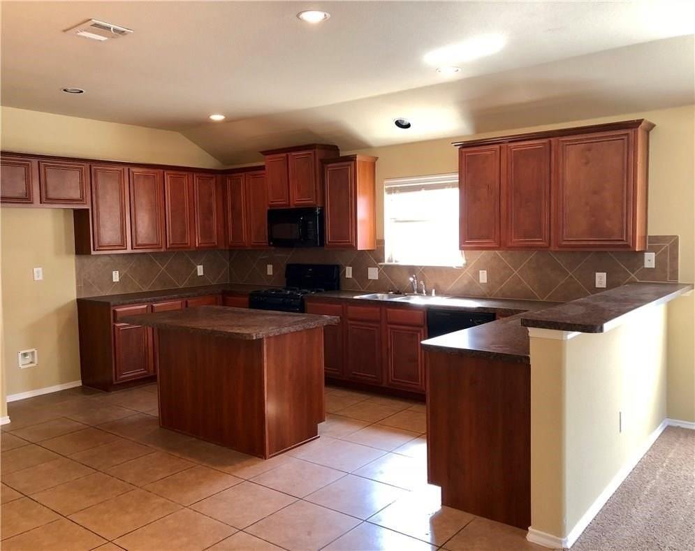 1104 Kaufman Rd - Photo 4 of 14