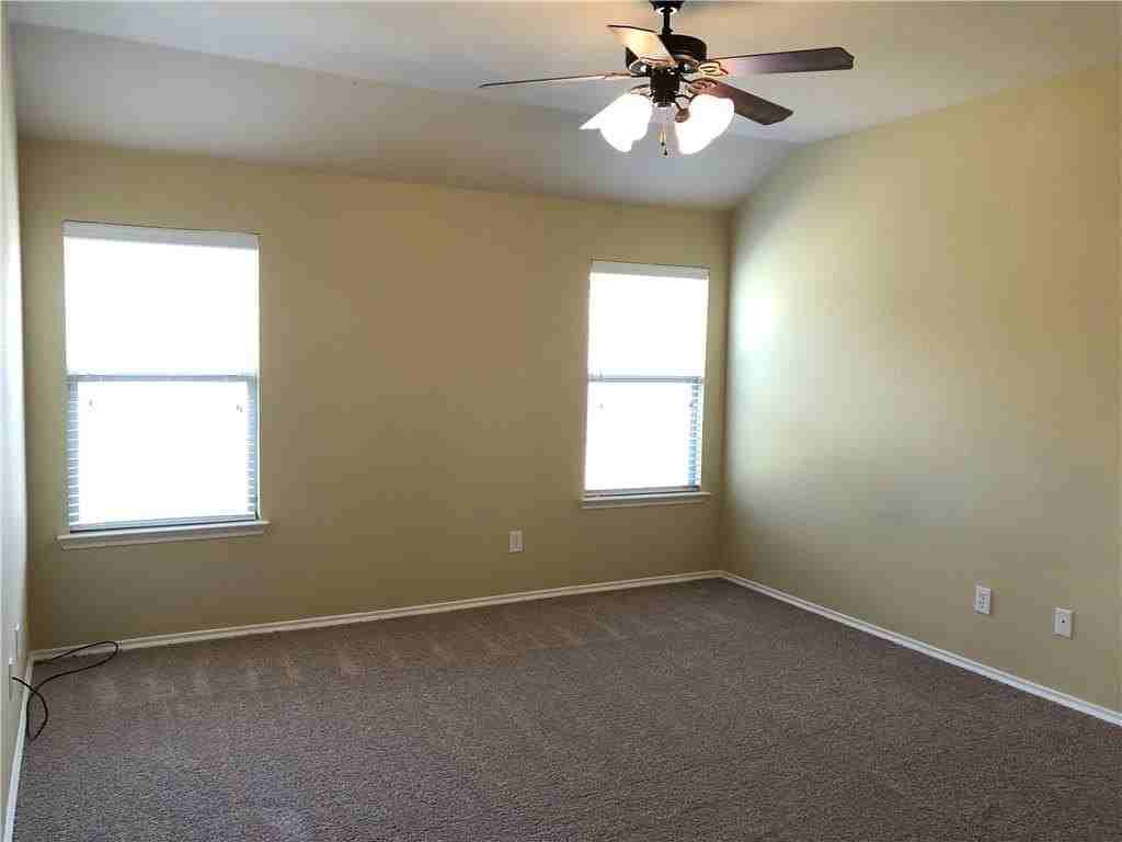 1104 Kaufman Rd - Photo 7 of 14