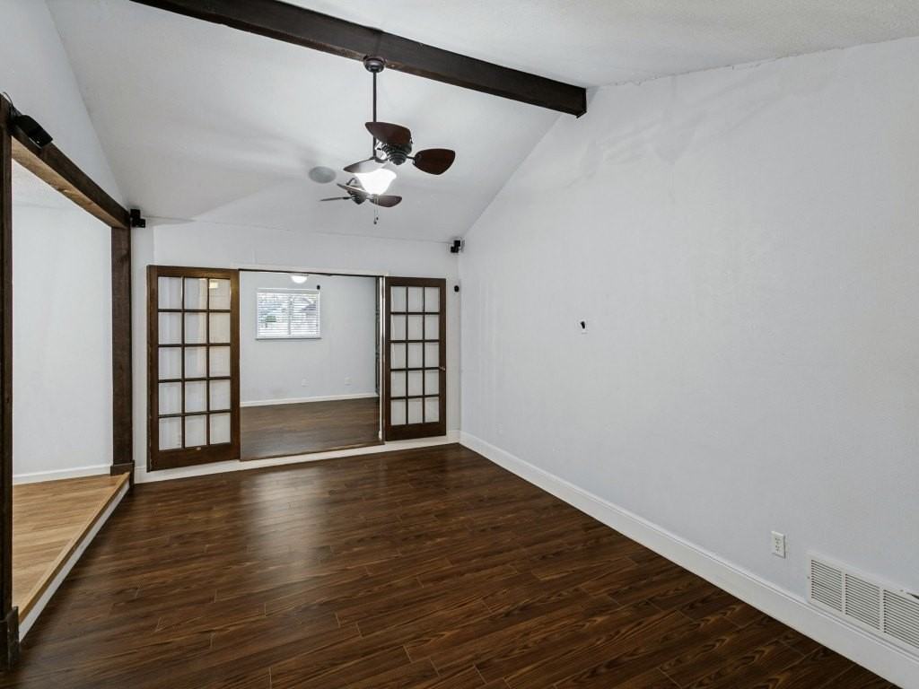 2305 Harvard Dr - Photo 3 of 17