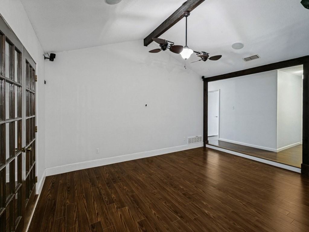 2305 Harvard Dr - Photo 4 of 17
