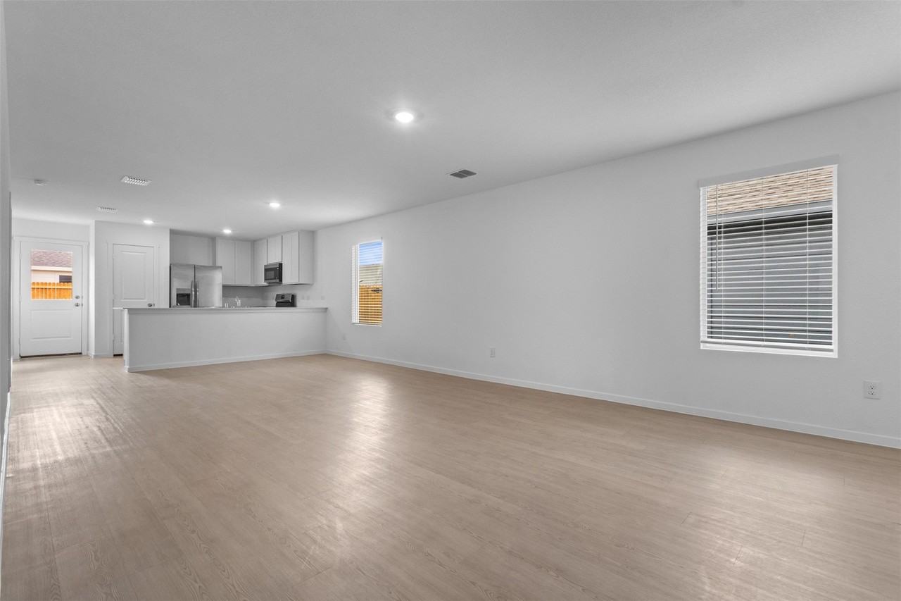 615 Kinglet Ln - Photo 5 of 17