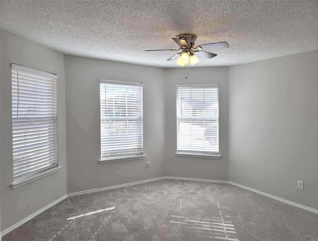 1706 Willow Way - Photo 7 of 13