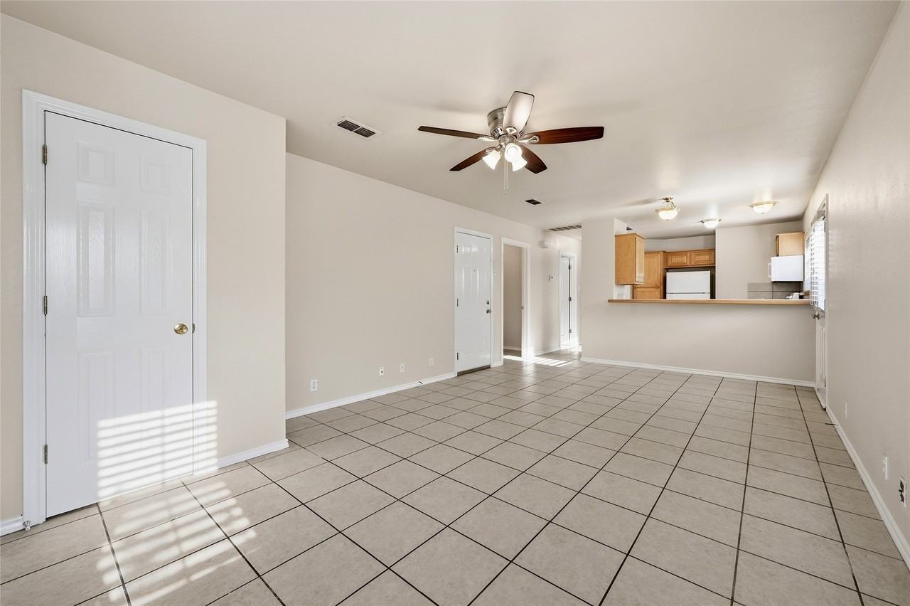 1017 Rice St - Photo 4 of 20