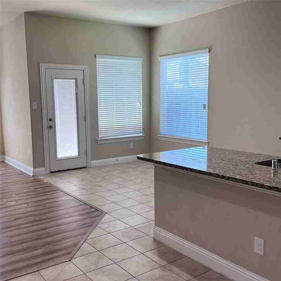 3820 Riversdale Rd - Photo 5 of 17
