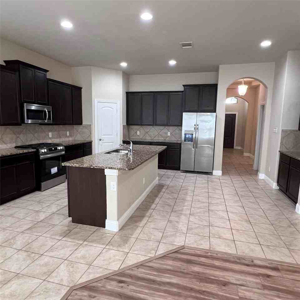3820 Riversdale Rd - Photo 6 of 17