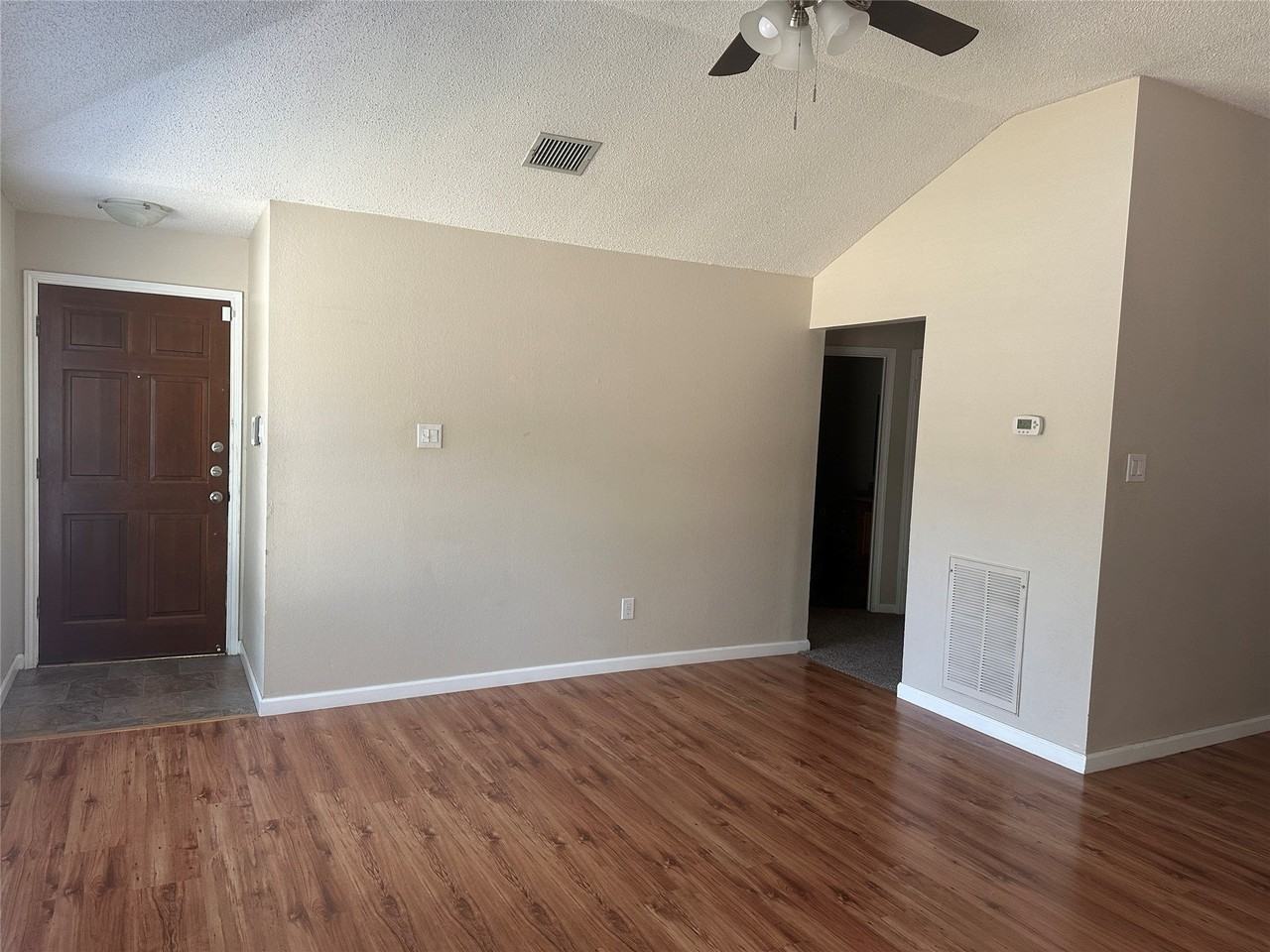 2305 Dalewood Ln - Photo 3 of 13