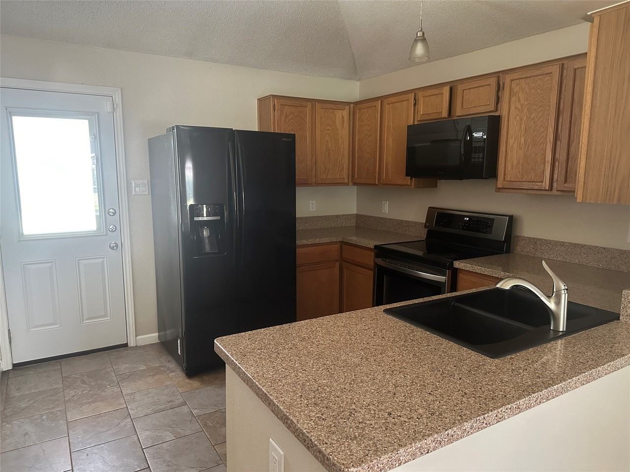 2305 Dalewood Ln - Photo 6 of 13