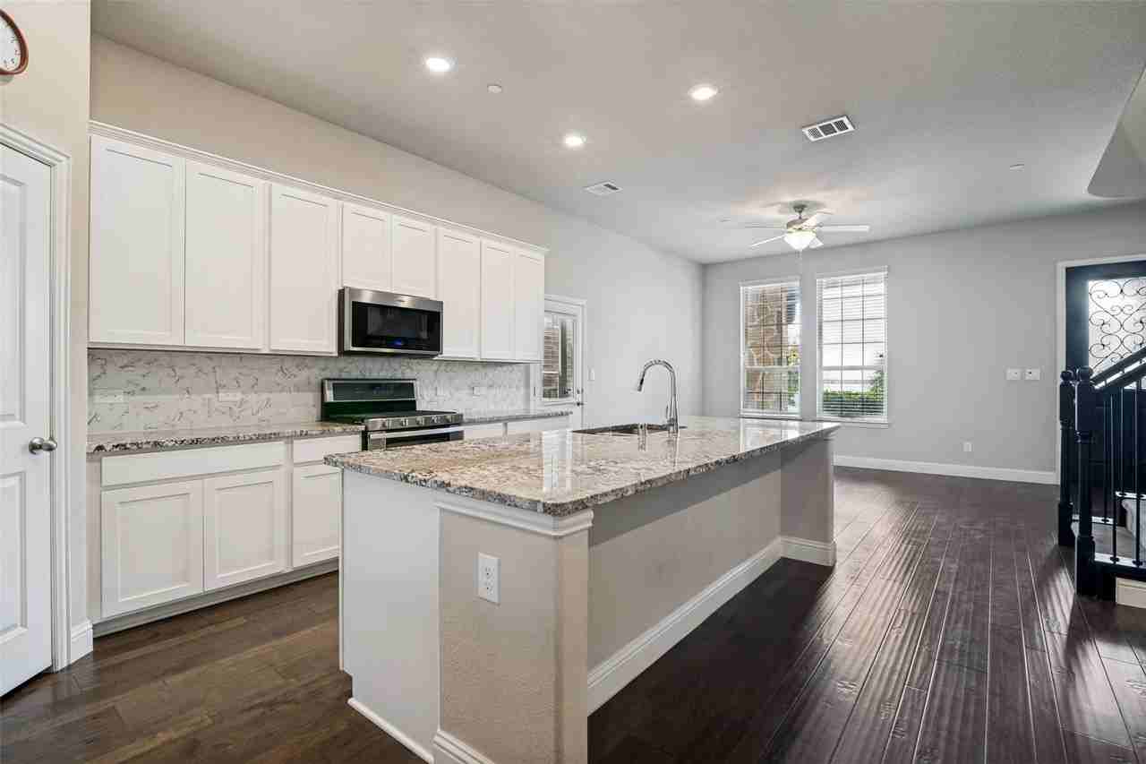 7401 Sunset Blvd - Photo 7 of 29