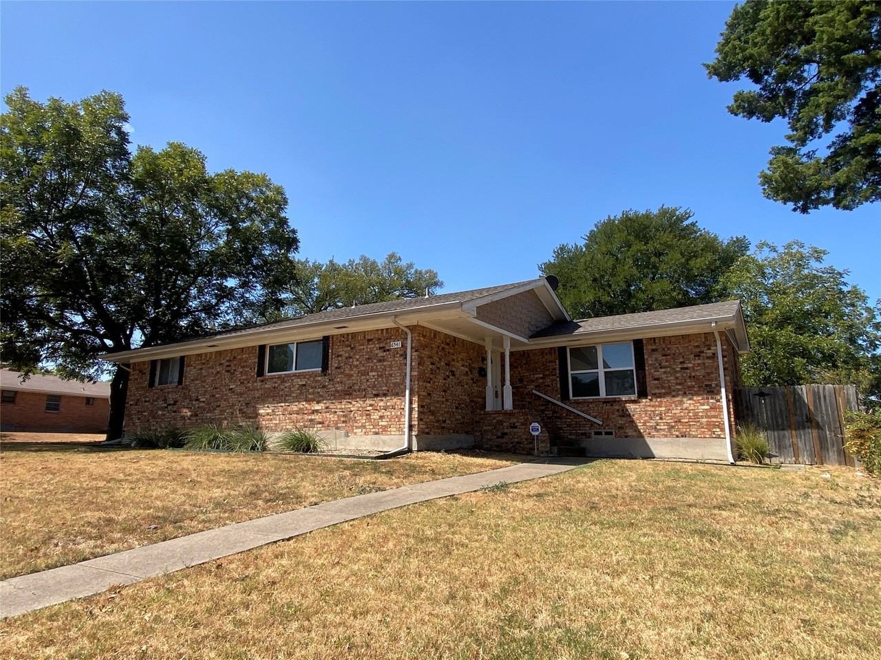 6541 Rock Canyon Trl - Photo 2 of 17