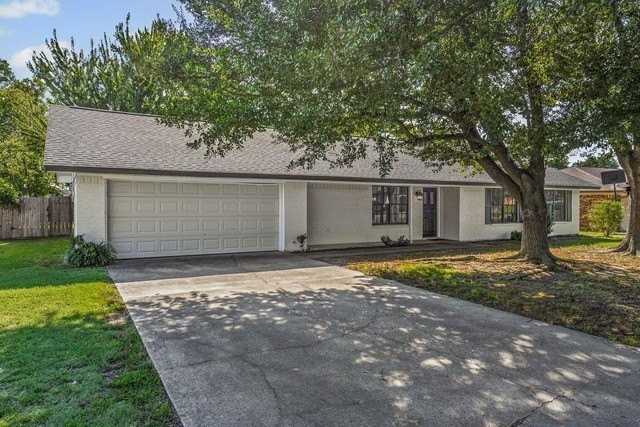 221 Azalea Dr - Photo 4 of 27