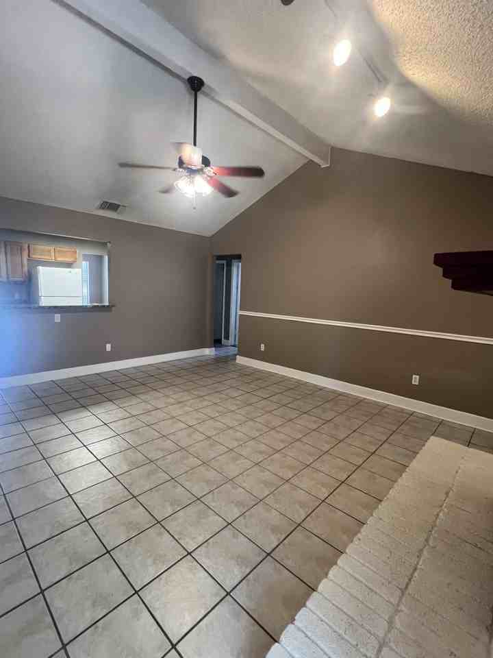 2513 Poppy Ln - Photo 6 of 20
