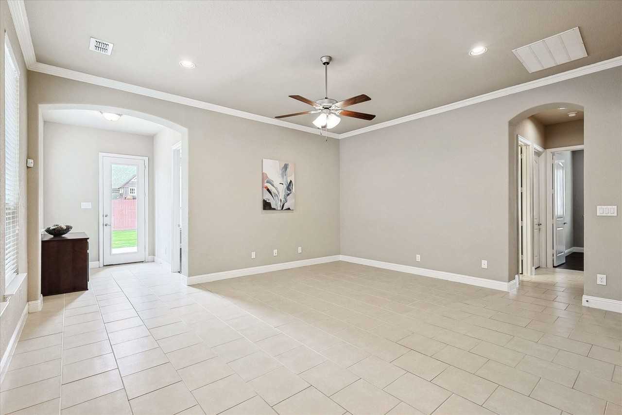 4332 Old Grove Way - Photo 5 of 33