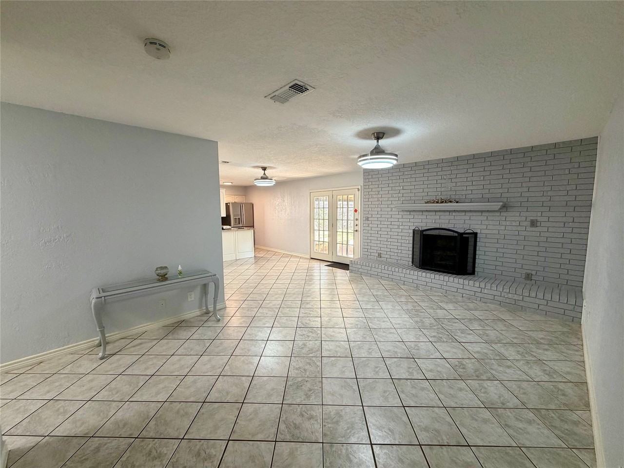 608 Coronado Dr - Photo 3 of 26