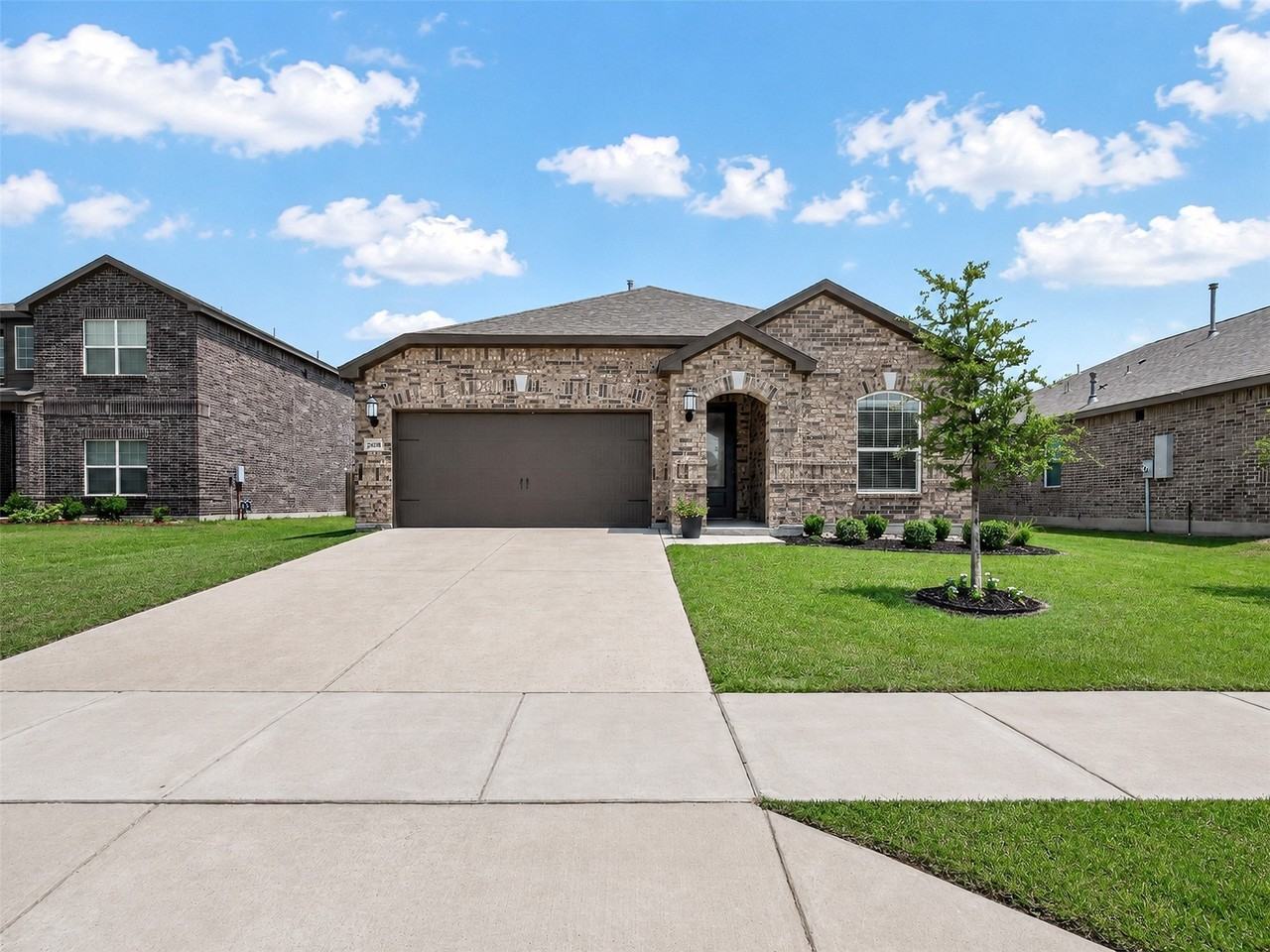 2008 Meadow Dr