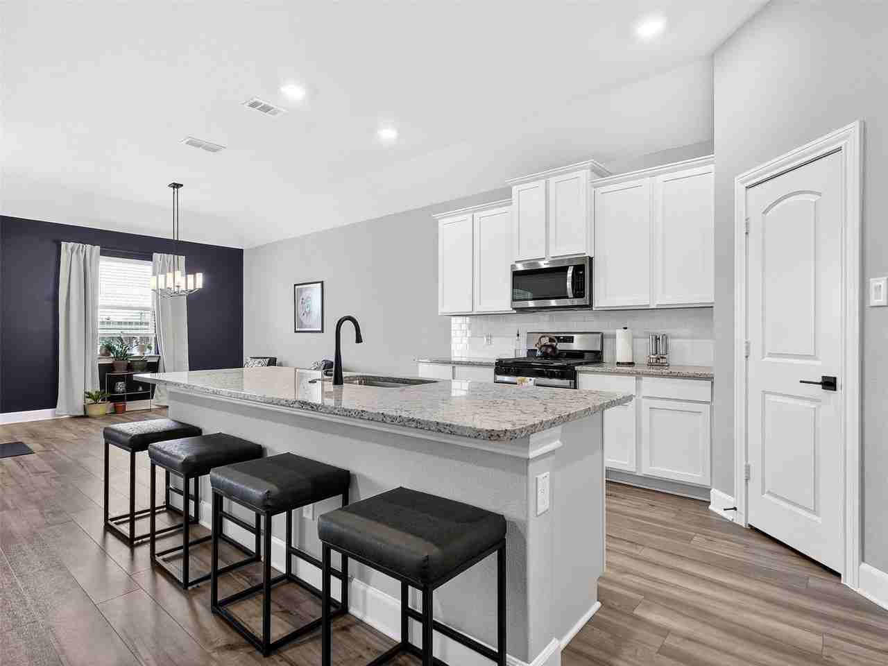 2008 Meadow Dr - Photo 6 of 33