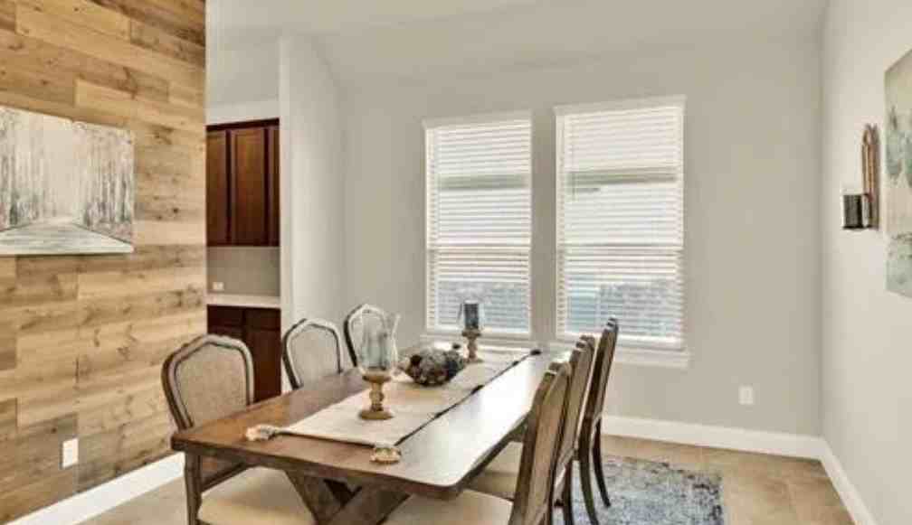 10905 Aledo Ln - Photo 6 of 16