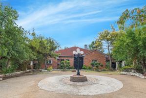 featured image of 3024 Encino Dr