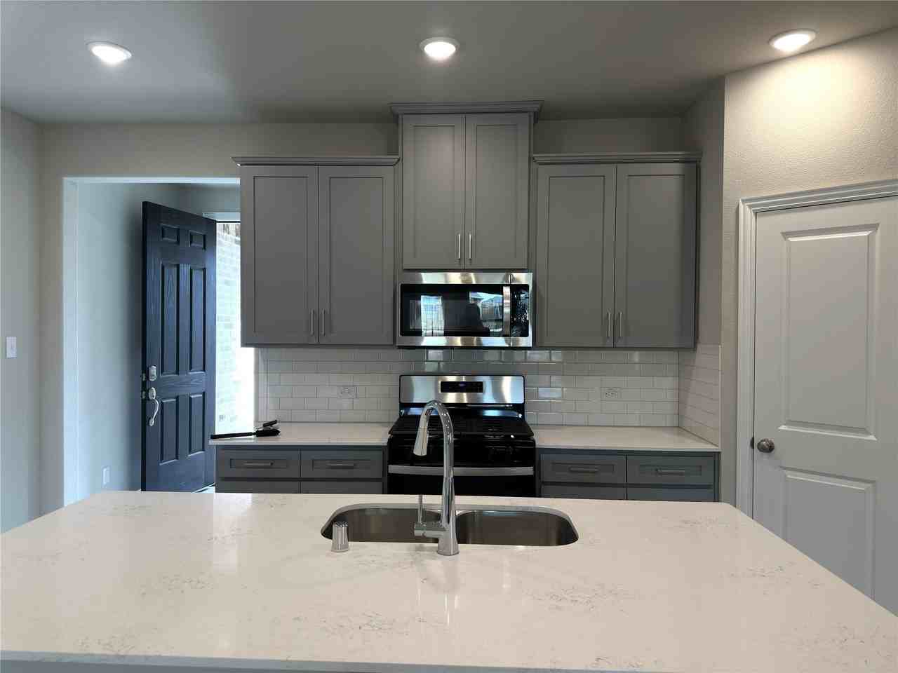 601 Tartane Dr - Photo 7 of 24