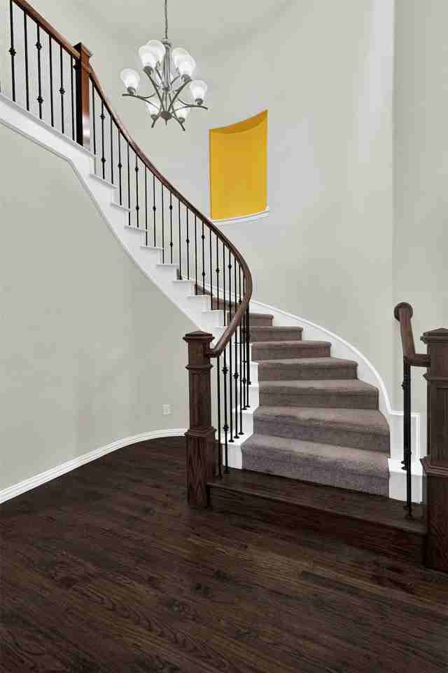 10821 Patton Dr - Photo 5 of 31