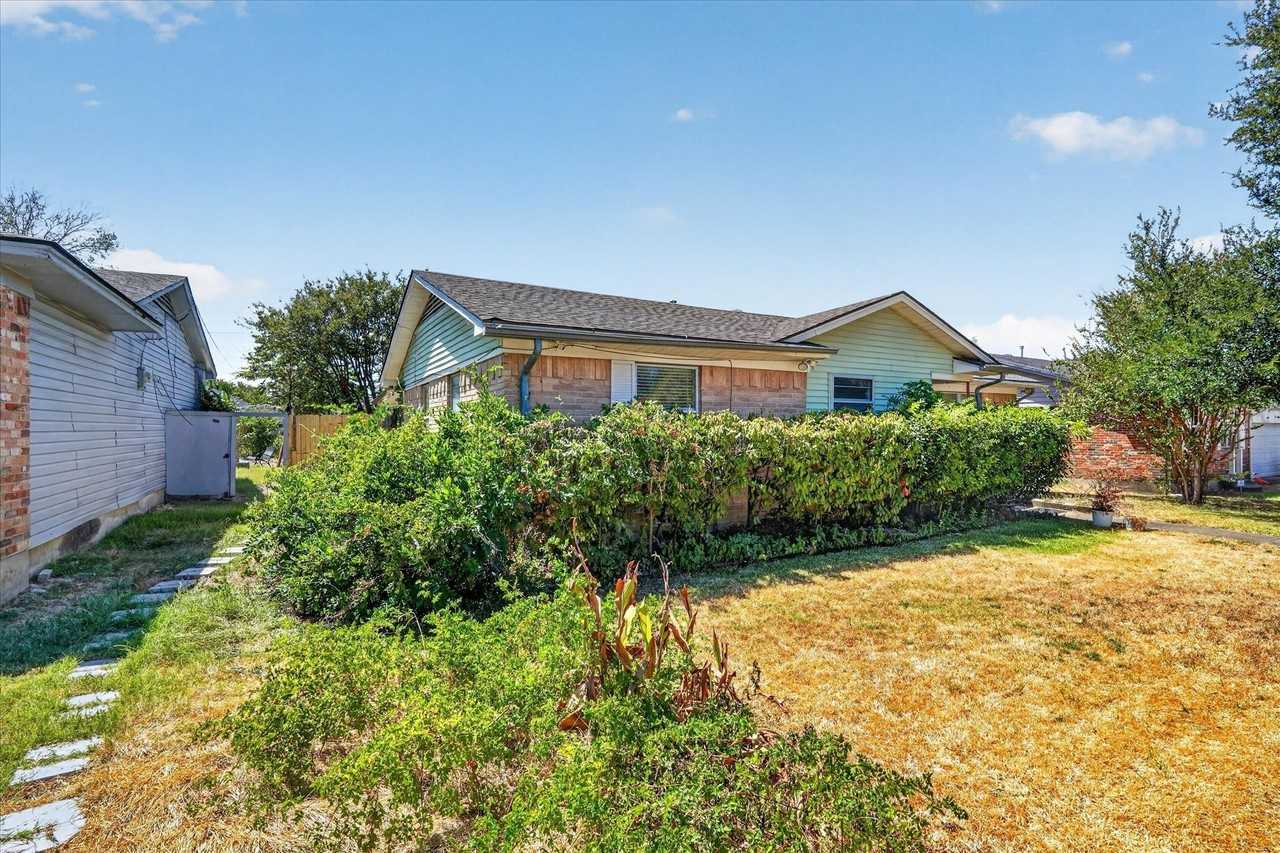 10014 Mesita Dr - Photo 3 of 28