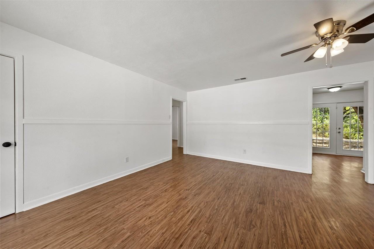 3812 Acree St - Photo 2 of 14