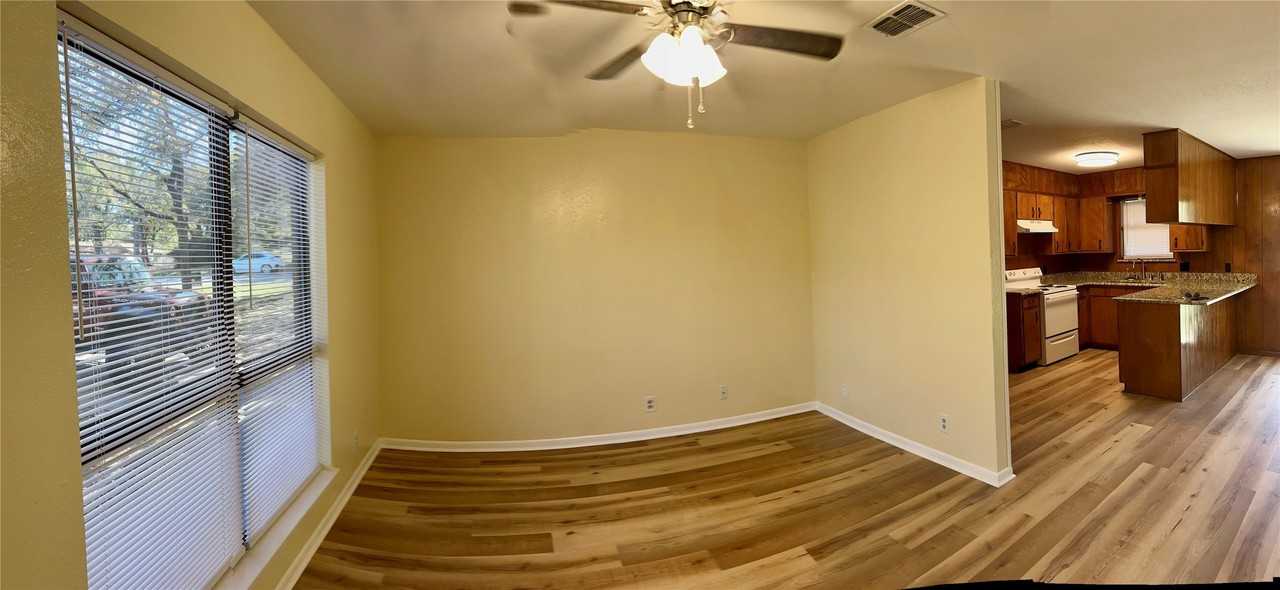 301 Walnut Ave - Photo 3 of 11