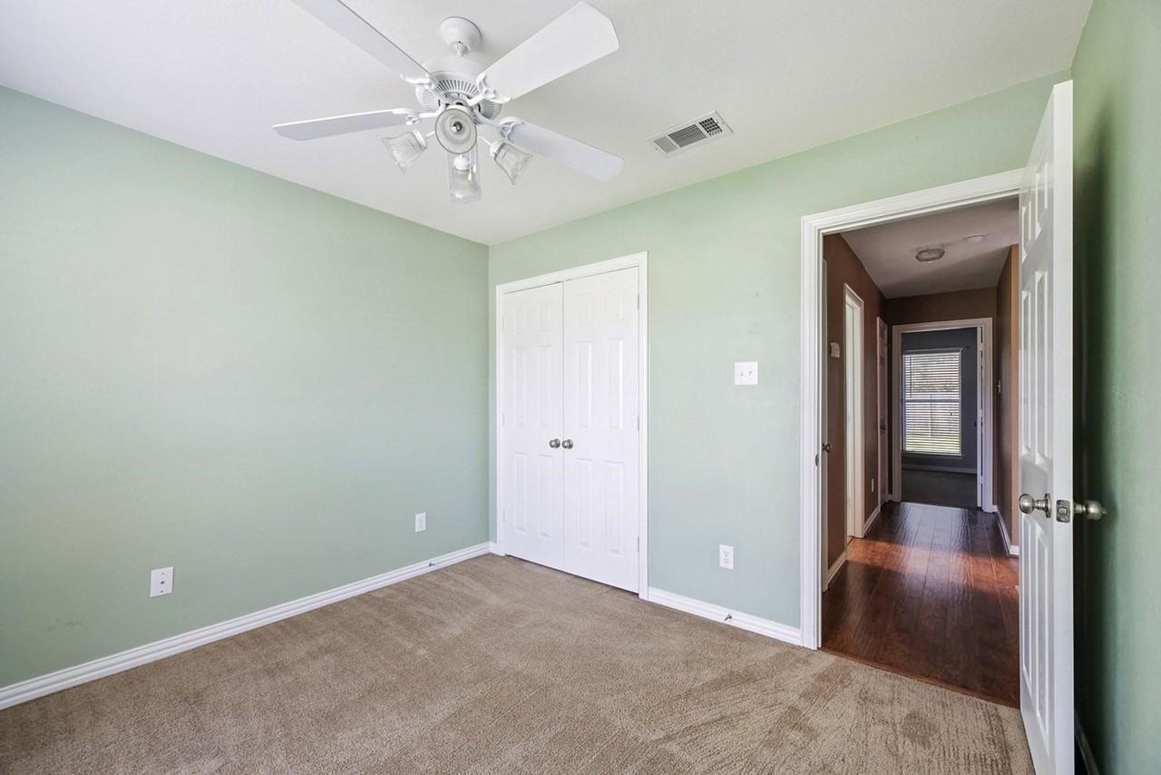 109 Lemley Dr - Photo 3 of 10
