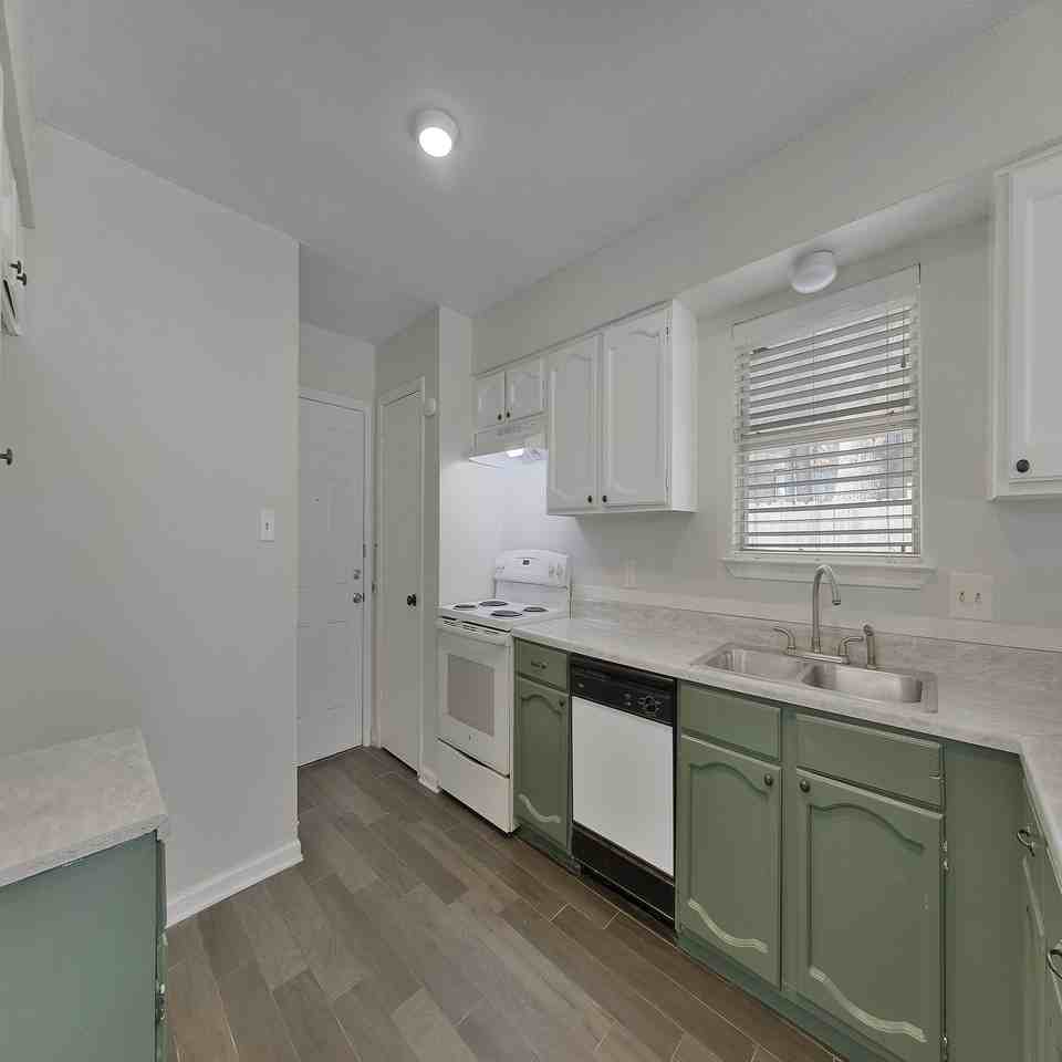 1633 Bette Dr - Photo 6 of 17