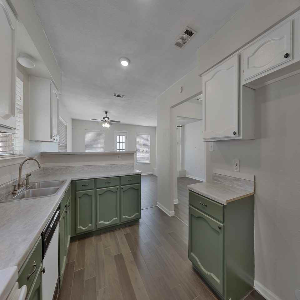 1633 Bette Dr - Photo 7 of 17