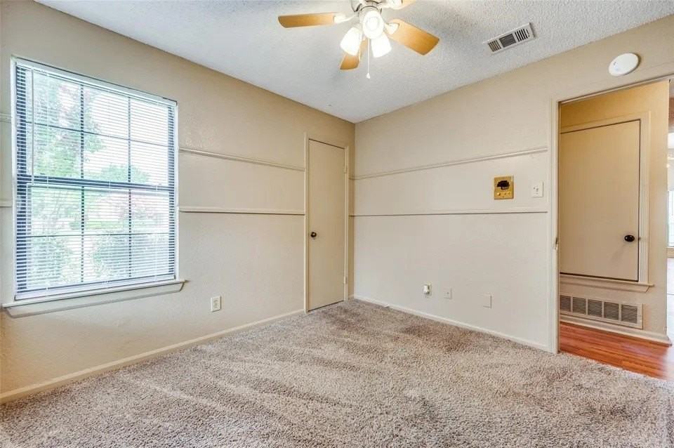 304 Mack Dr - Photo 3 of 19