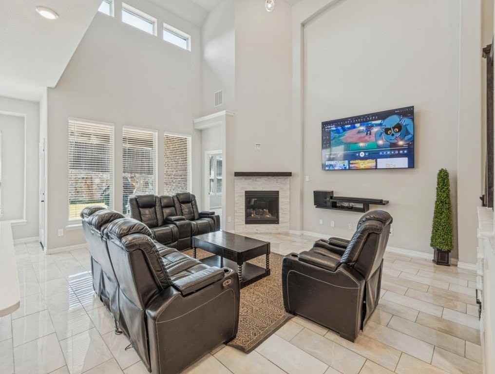 1267 Binfield Dr - Photo 7 of 28